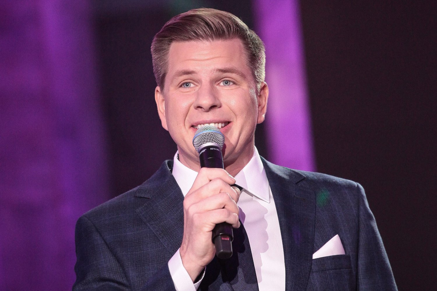 Filip Chajzer od lat walczy z hejtem w internecie. Nienawistne komentarze i memy to chleb powszedni dla popularnych osób. W weekend jednak przebrała się miarka.