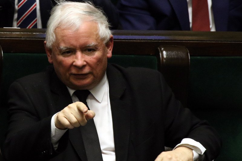 Jarosław Kaczyński znów zrobił eksperyment. Tym razem w MSZ.