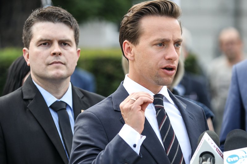 Krzysztof Bosak, kandydat Konfederacji, nie przeszedł do II tury wyborów prezydenckich. Na kogo zagłosują jego wyborcy: Andrzeja Dudę czy Rafała Trzaskowskiego?