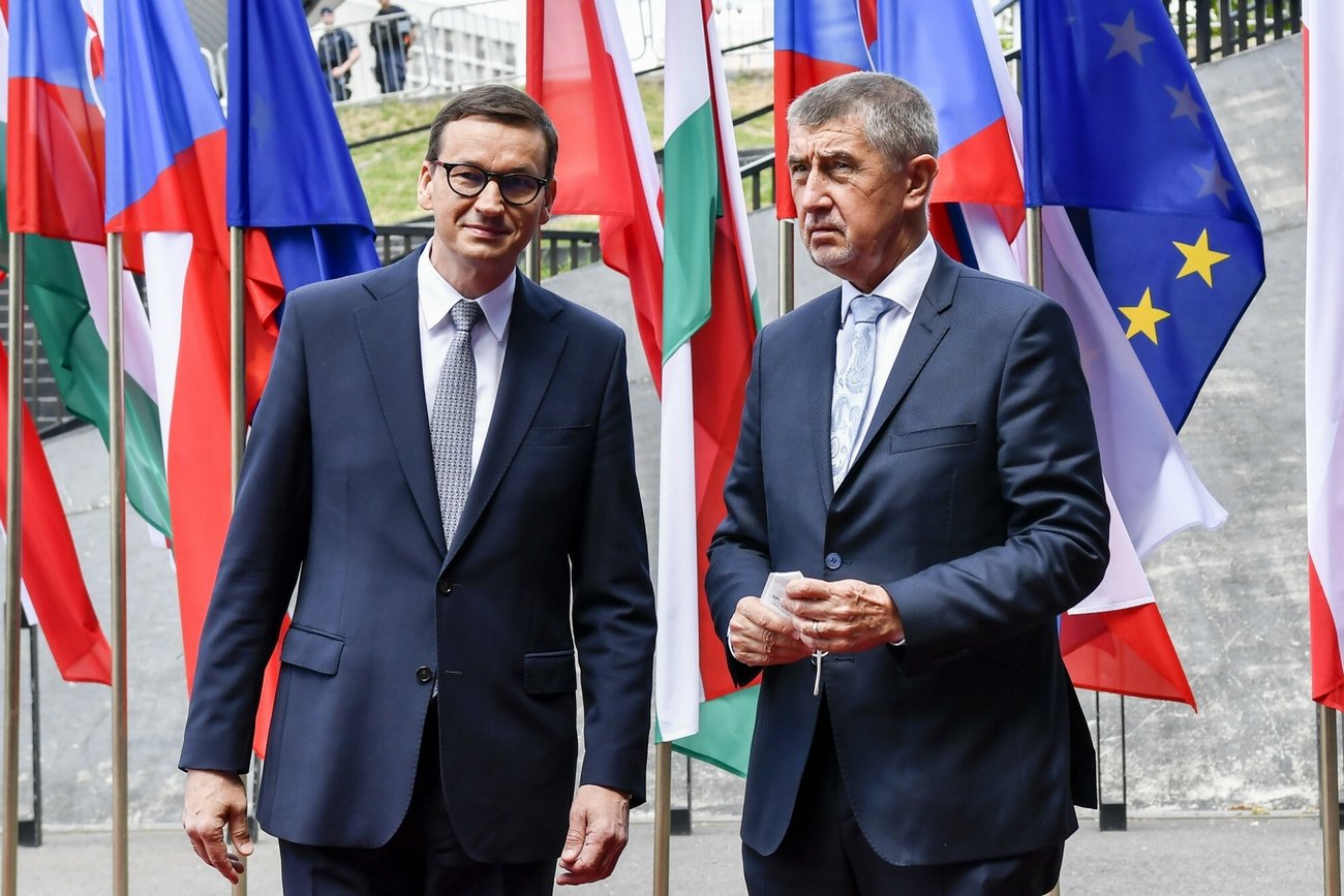 Polityk PiS narzeka na "nieczyste" zagrywki Czechów.