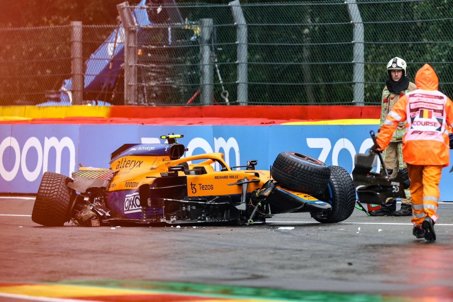Lando Norris rozbił swój bolid w kwalifikacjach, ale nic mu się na szczęście nie stało