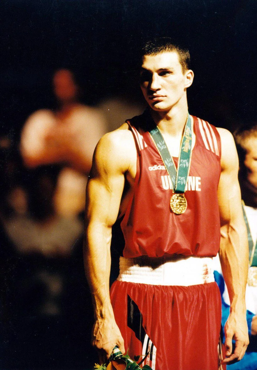Władimir Kliczko na Igrzyskach Olimpijskich w Atlancie (1996) zdobywa złoto Władimir Kliczko na Igrzyskach Olimpijskich w Atlancie (1996) zdobywa złoto