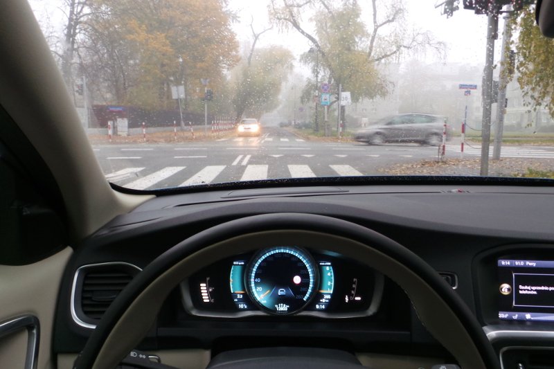 Testujemy systemy bezpieczeństwa Volvo - City Safety i Active High Beam