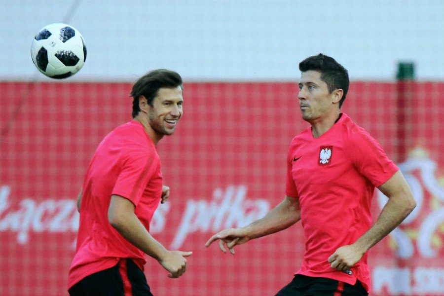Polscy piłkarze trenują w gorącym Soczi przed meczem z Senegalem.