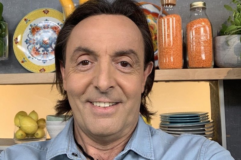 Francuski restaurator ma złamaną rękę.