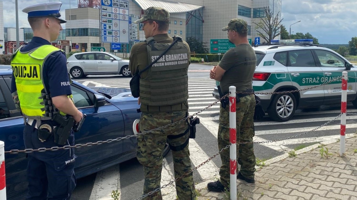 Polska przywraca kontrole na granicy z Niemcami. W Berlinie mówią o "ślepym zaułku" Straż Graniczna i policja