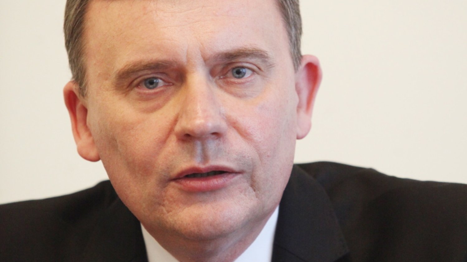 Poseł Paweł Bejda (PSL) jest przekonany, że badania psychiatryczne powinny być obowiązkowe dla kandydatów na posłów i senatorów. Jak mówi, pomysł wyszedł od samych ludzi, którzy mają dość tego, co parlamentarzyści wyczyniają na Wiejskiej.
