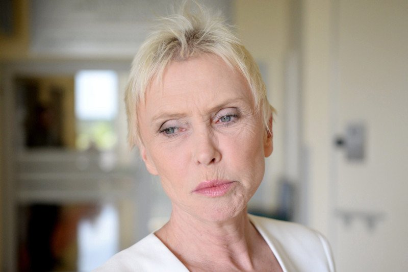 "Strasznie mi przykro, że coś takiego się stało". Ewa Błaszczyk mówi nam o zatrzymaniu terapeuty współpracującego z Kliniką Budzik pod zarzutem pedofilii.