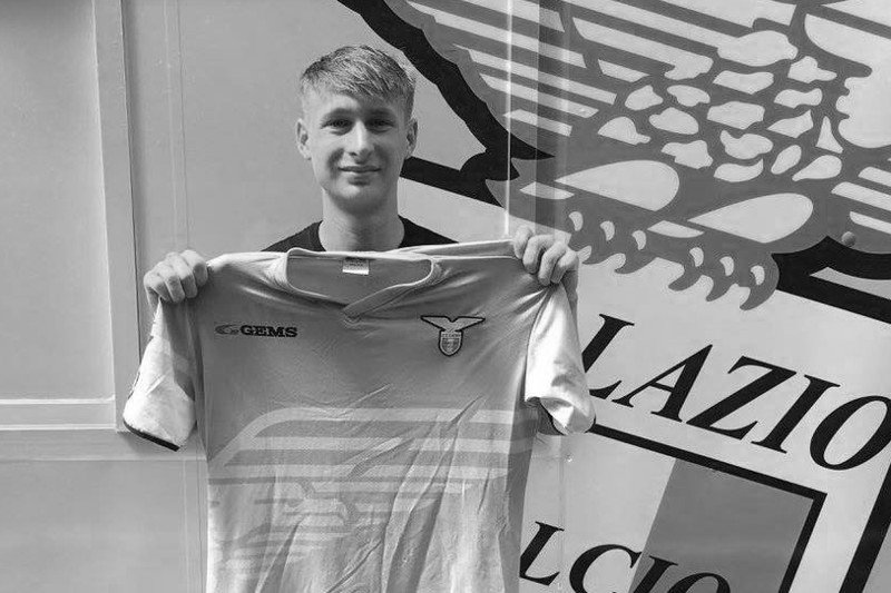 Polski piłkarz Lazio Rzym 18-letni Simone Martyniak zginął w wypadku.