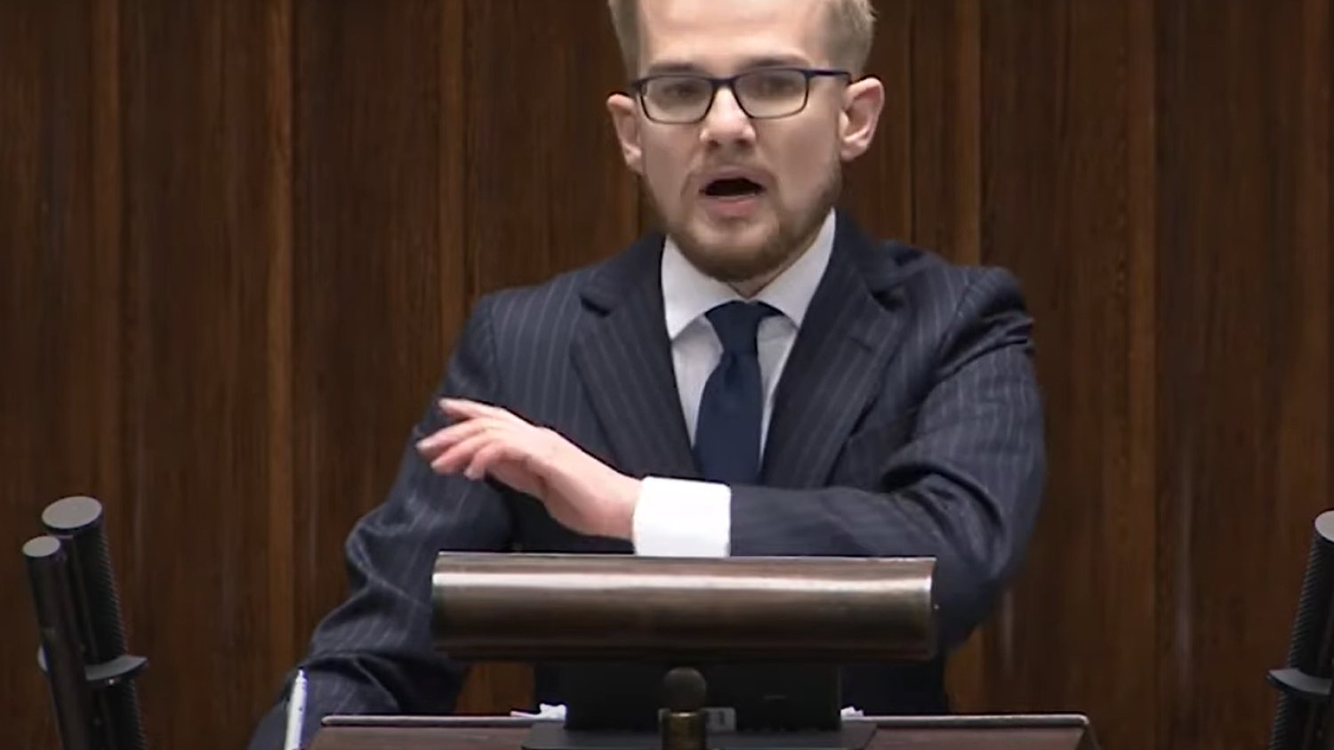 Wiceminister Piotr Patkowski chciał skrytykować Marka Belkę, ale niechcący wypowiedział się miażdżąco o Glapińskim.