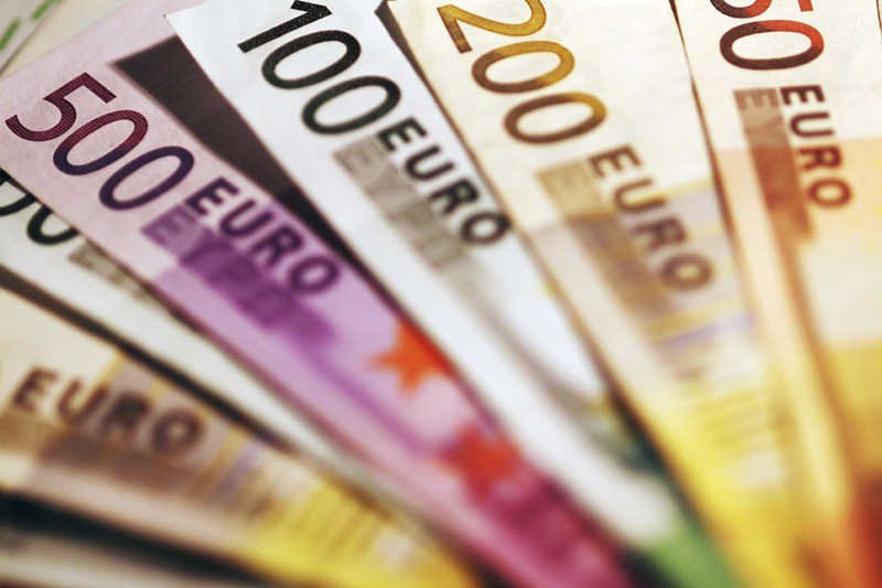 Polska ma oddać Unii Europejskiej prawie 80 milionów euro
