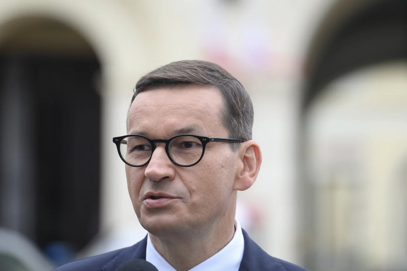 – Nie ma tutaj niczego nadzwyczajnego, tylko potraktowanie parlamentarzystów tak, jak każdej innej grupy zawodowej 
 – komentował podwyżki dla rządzących premier Mateusz Morawiecki.