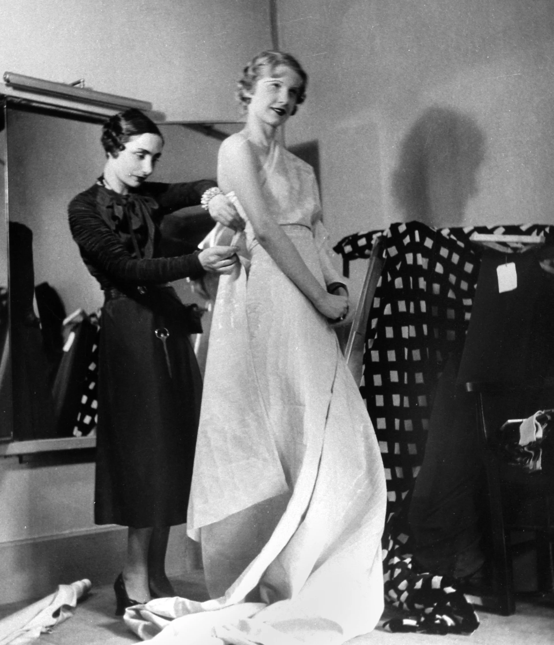 Madame Grès z modelką, 1933 rok © Boris Lipnitzki / Roger-Viollet