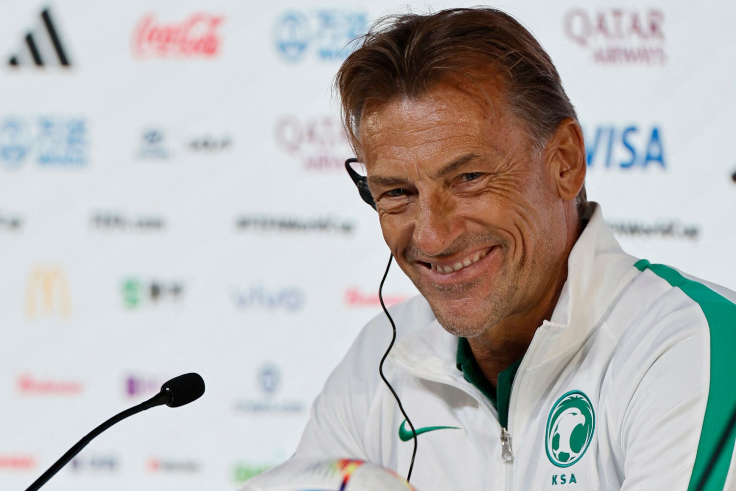 Charyzmatyczny trener to największa gwiazda Arabii Saudyjskiej. Jego mama jest z Polski