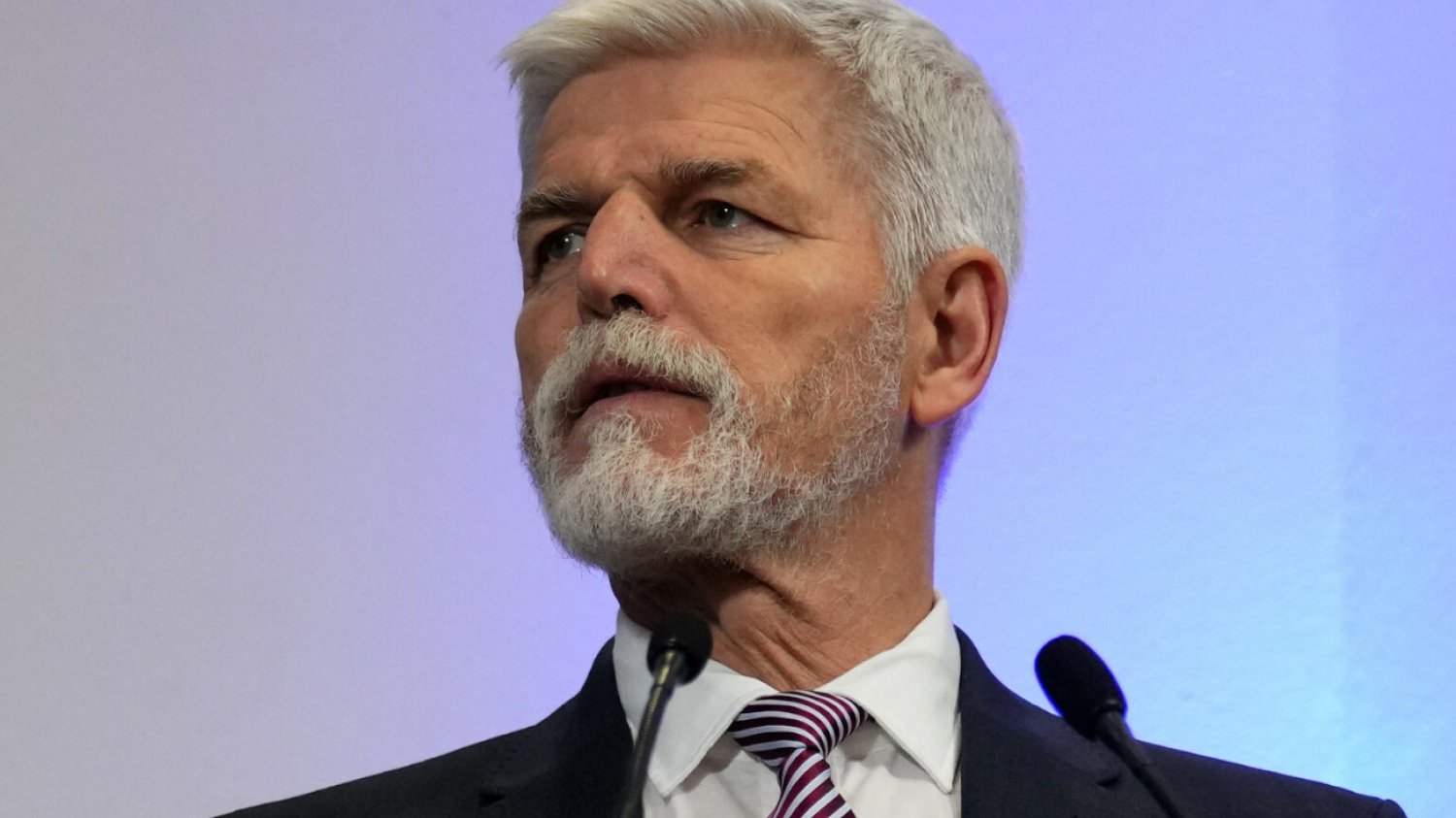 Pet Pavel wygrał pierwszą turę wyborów prezydenckich w Czechach