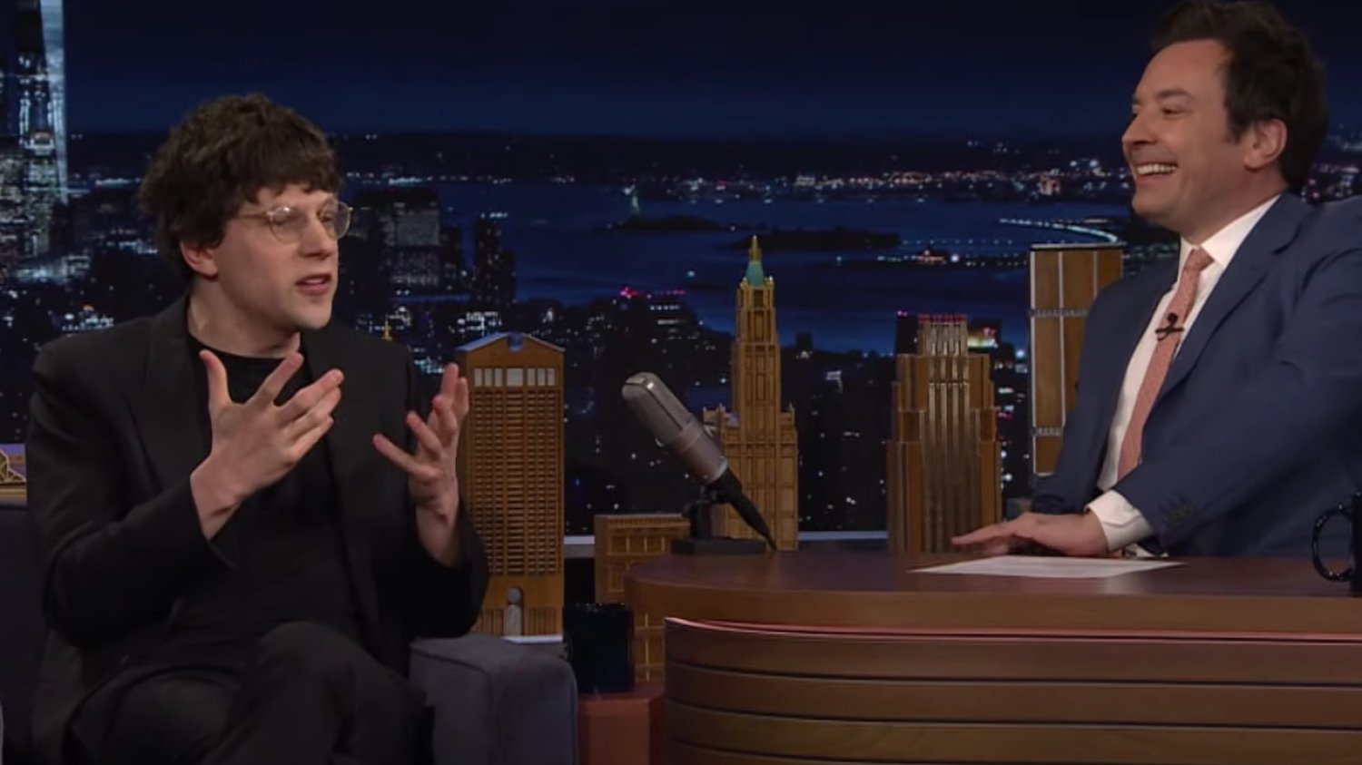 Jesse Eisenberg opowiedział w programie Jimmy’ego Fallona o polskim obywatelstwie.