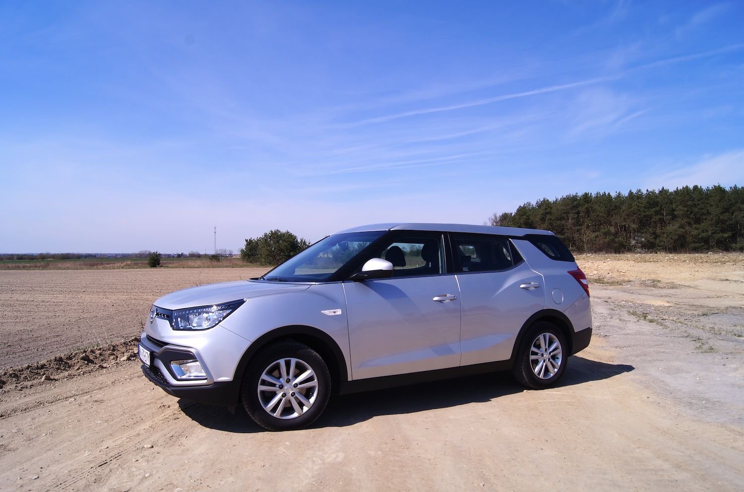 SsangYong XLV to duży i dość komfortowy crossover. Idealnie sprawdzi się dla rodziny i co najważniejsze – jest względnie tani.