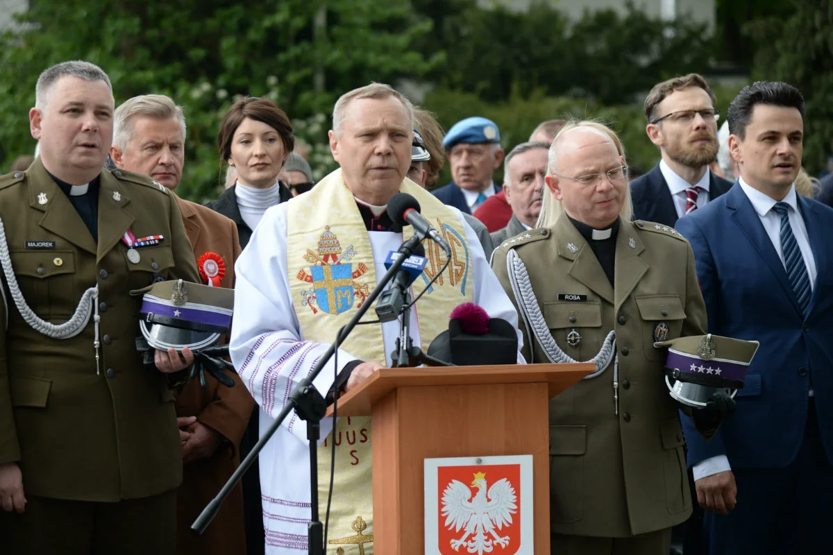 Ksiądz Aleksander Ziejewski zaprzeczył, jakoby sprawcy jego pobicia chcieli odprawić homoseksualny ślub.