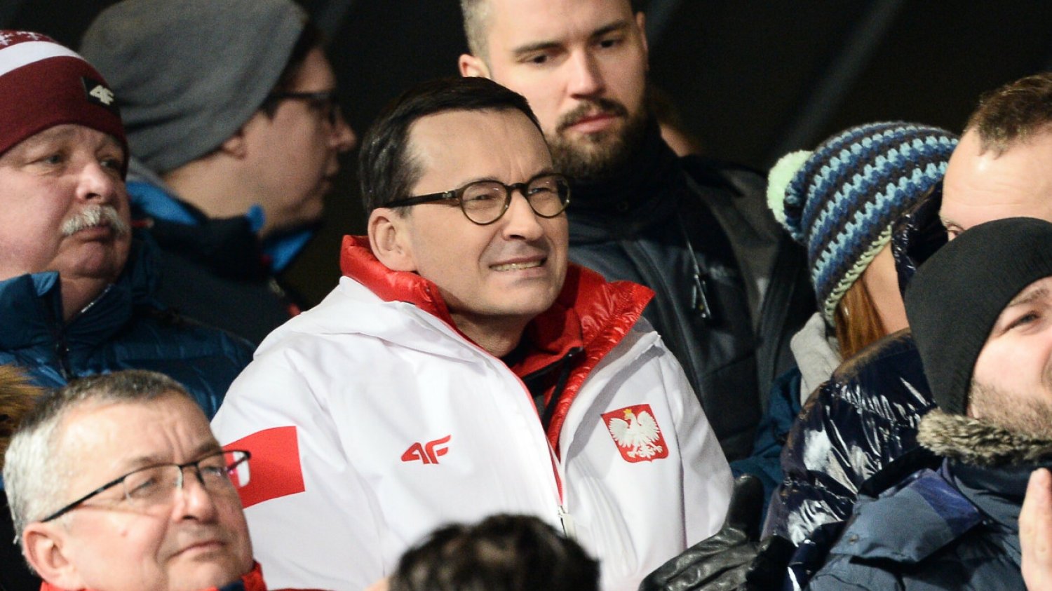 Premier Mateusz Morawiecki swoimi pomysłem dodatkowej premii dla piłkarzy reprezentacji Polski, wywołał dużą aferę.
