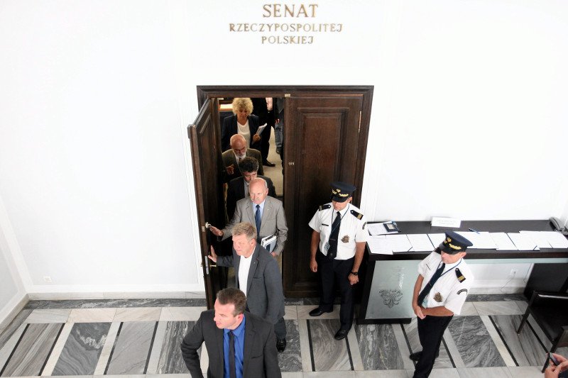 Nie będzie referendum 25 października. Senat odrzucił wniosek prezydenta Dudy.