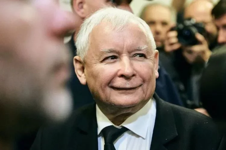 W nowym sondażu IBRIS dla OKO.press PiS nadrabia straty.