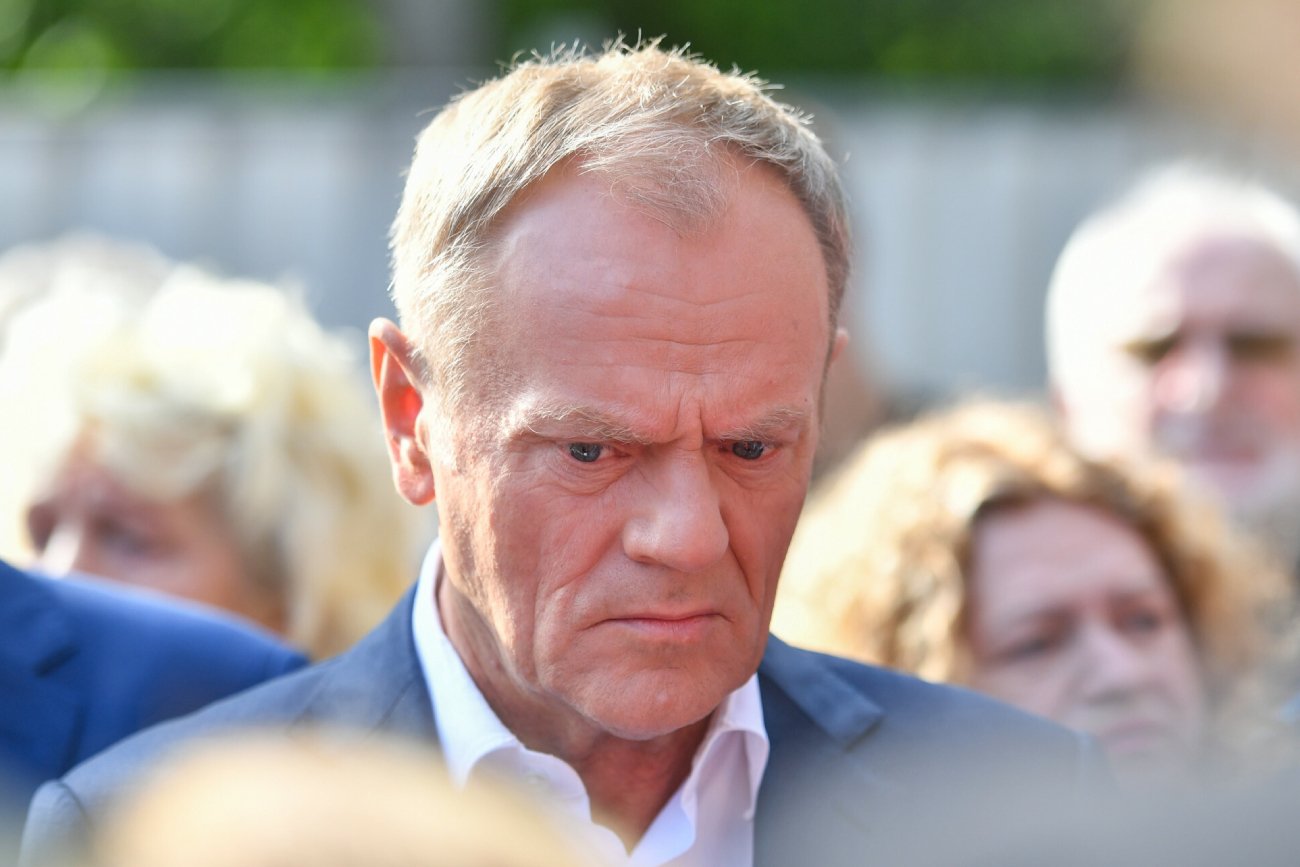 Gdzie za młodu pracował Tusk i inni politycy? Kaczyński był bibliotekarzem