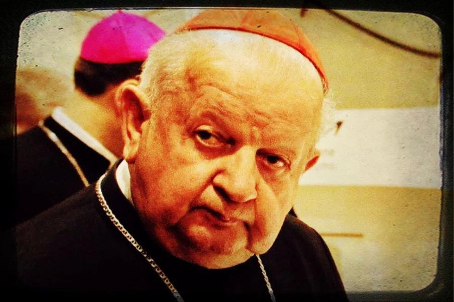 Kard. Stanisław Dziwisz to bohater reportażu Marcina Gutowskiego "Don Stanislao" i jego kontynuacji ("Don Stanislao. Postscriptum). Kard. Stanisław Dziwisz to bohater reportażu Marcina Gutowskiego "Don Stanislao" i jego kontynuacji ("Don Stanislao. Postscriptum).