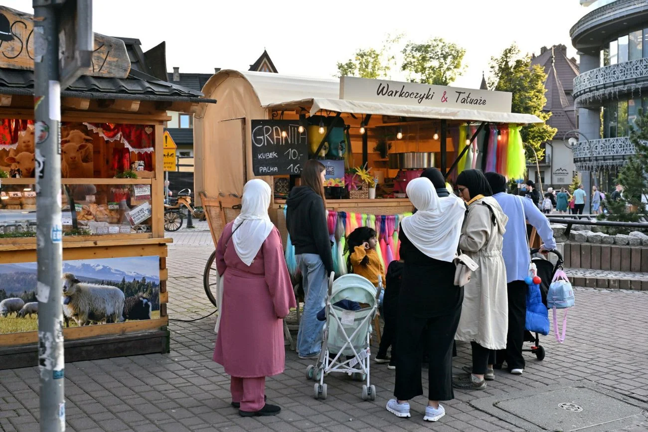 Arabscy turyści pokochali Zakopane. Tak promują wakacje w Polsce.