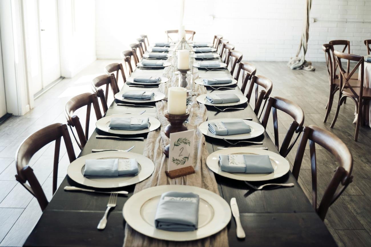 Czy wypada iść na weselę bez koperty? Wiele osób zadaje sobie to pytanie