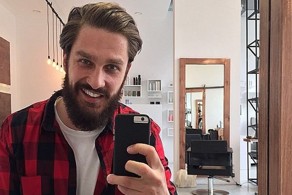 Kamil Pawelski w całej okazałości wraz z charakterystyczną brodą.