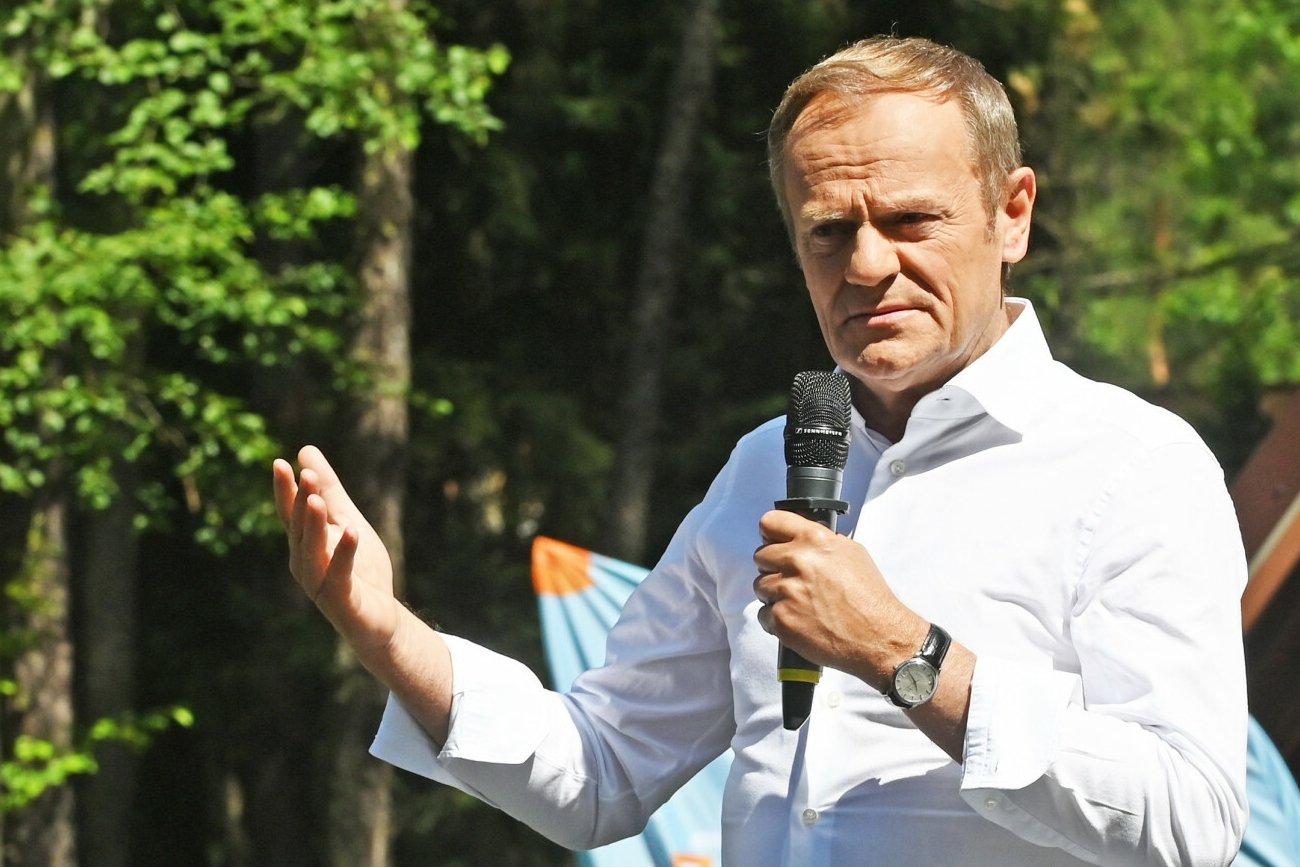 Niespodziewana wizyta Tuska w małej wsi. Został bardzo hojnie przywitany