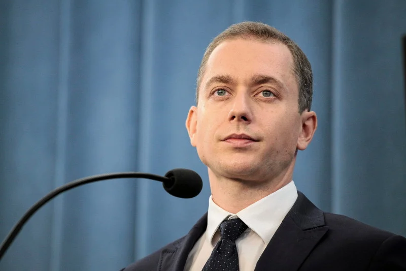 Cezary Tomczyk ujawnił na Twitterze pismo o "pomysłach" Marka Chrzanowskiego, byłego szefa KNF.