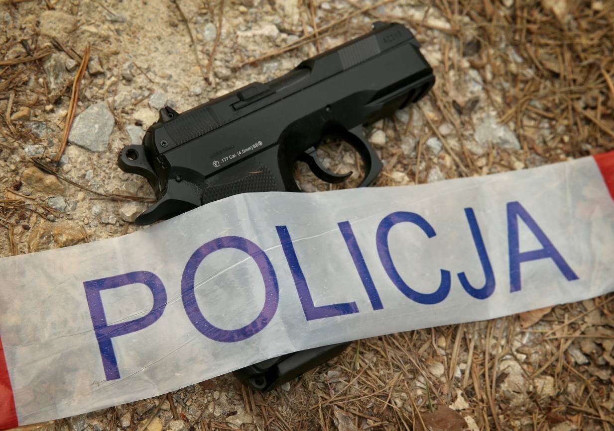 Strzelanina w Częstochowie. Prokuratura odpowiada, policja milczy