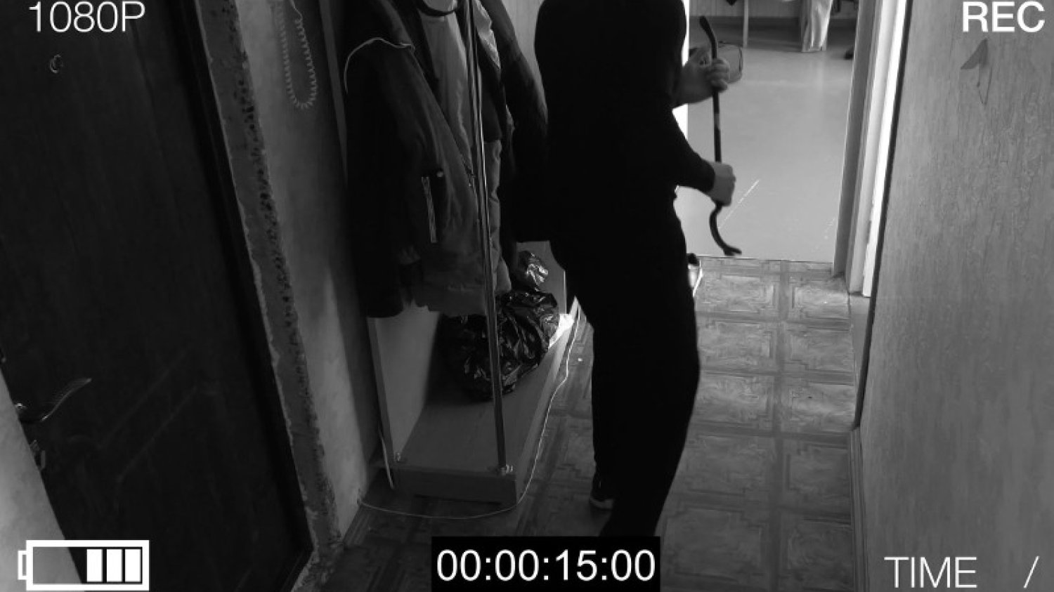 Wakacyjna obróbka mieszkań. Nawet nie wiesz, jak serdecznie zapraszasz złodzieja do siebie, gdy jesteś na urlopie.