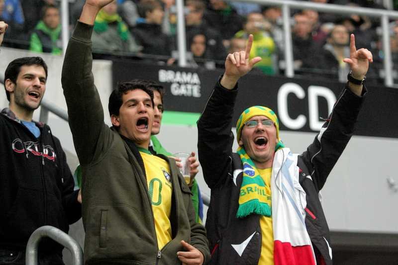 Kibice świetni się bawili podczas meczu Brazylia - Japonia