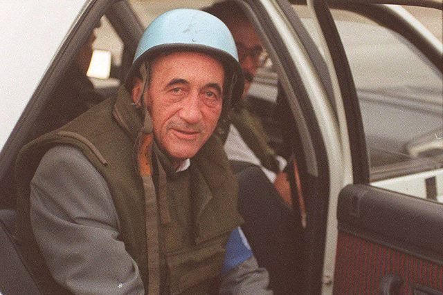 Tadeusz Mazowiecki w czasie misji ONZ w byłej Jugosławii.