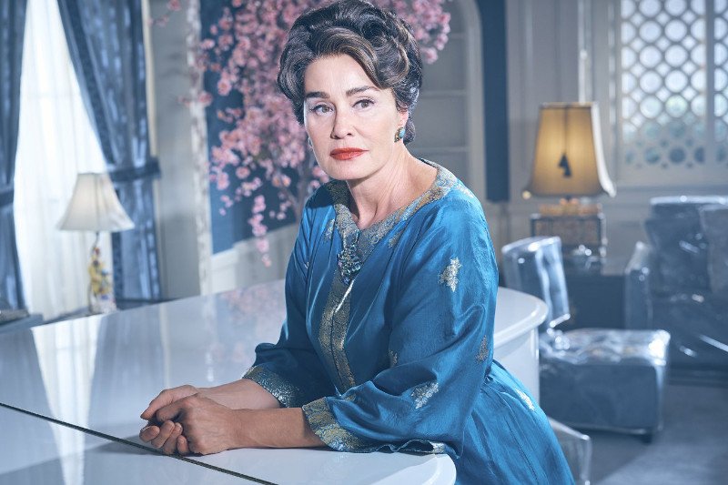 Jessica Lange, która po 60-ce wygląda jak milion dolarów i jest gwarantem sukcesu każdej produkcji.