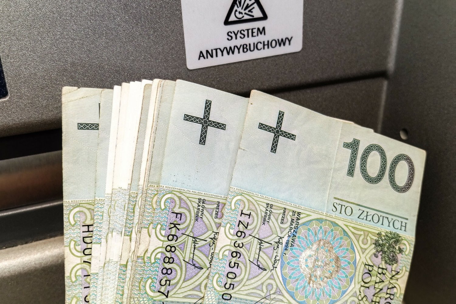 Największe banki wysyłają taki komunikat. Chodzi o przelewy w ten weekend.