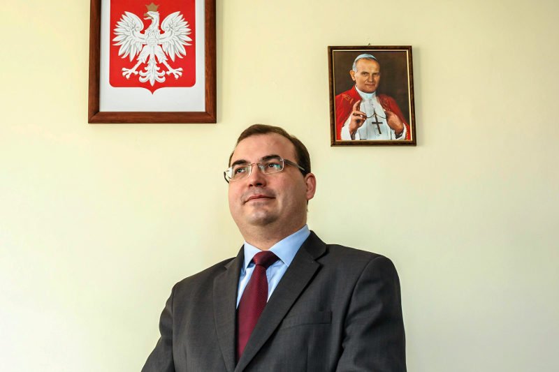 Posłowie PiS piszą do premiera w sprawie "obrażającego uczucia religijne spektaklu"