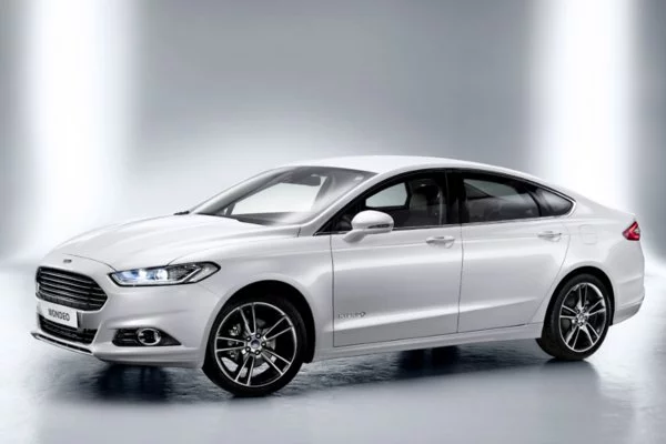 Ford Mondeo Hybrid 4