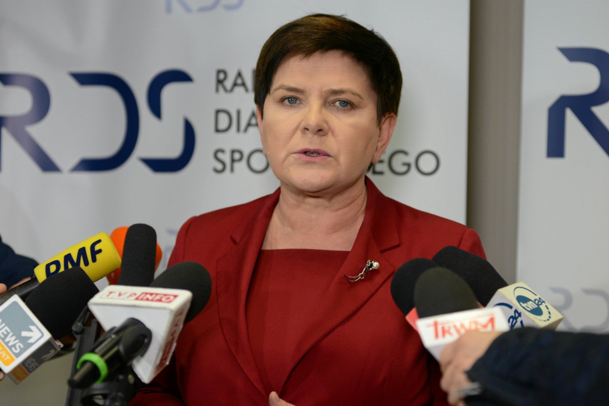 Beata Szydło zaproponowała nauczycielom 15-procentowe podwyżki.