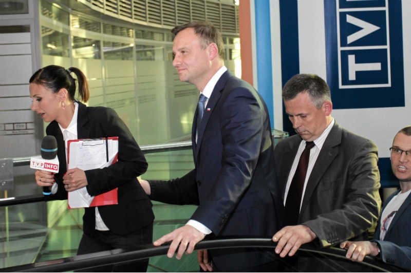 Andrzej Duda zbagatelizował pytanie o skandaliczną opinię swojej asystentki na temat kamienowania kobiet w Iranie.