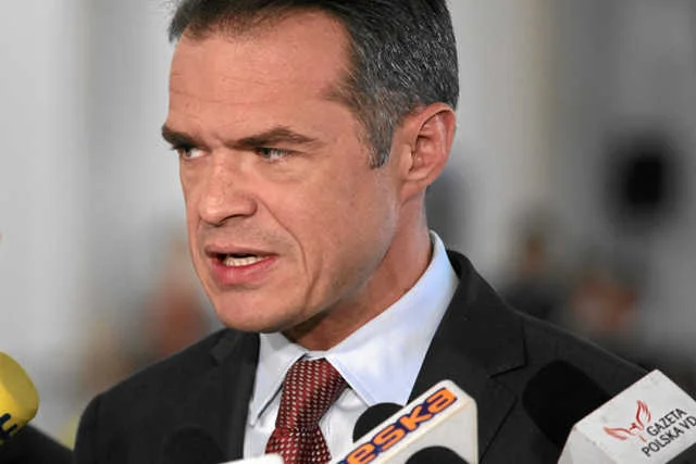 Sławomir Nowak czuje się "całkowicie niewinny".