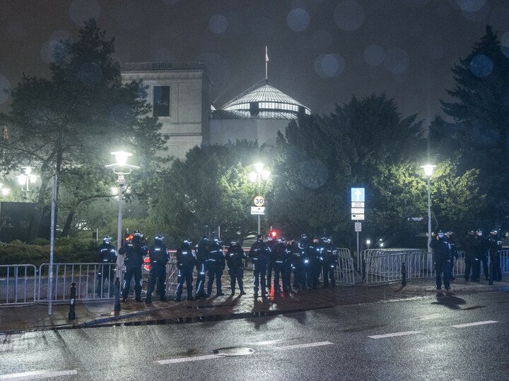 Miał grozić zamachem bombowym w Sejmie. Były kandydat Konfederacji zatrzymany!