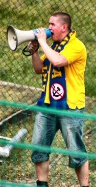 Wykopmy chuliganów ze stadionów.