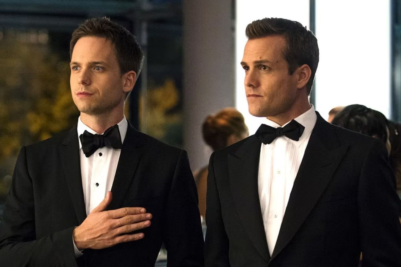 Mike i Harvey w serialu "W garniturach"