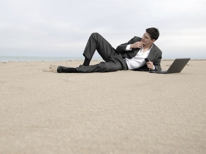 Hotelowa plaża ważniejsza od Ratusza. Gdzie zapadają decyzje?