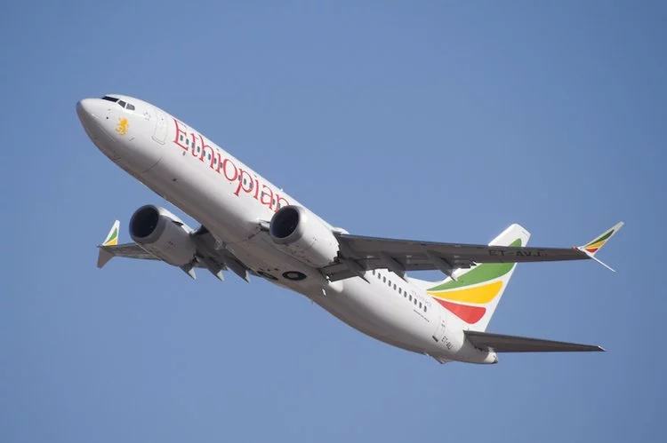 Samolot Ethiopian Airlines rozbił się w marcu 2013 roku. Boeing zataił informacje o usterkach systemu MCAS w samolotach MAX 737.