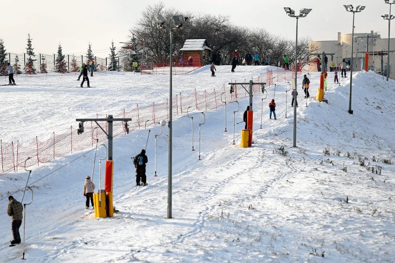 Ferie trwają już od połowy stycznia i skończą się pod koniec lutego. W tym ponad 9 procent rodziców przyznało, że dzięki 500+ pierwszy raz wyśle na nie swoje dziecko.