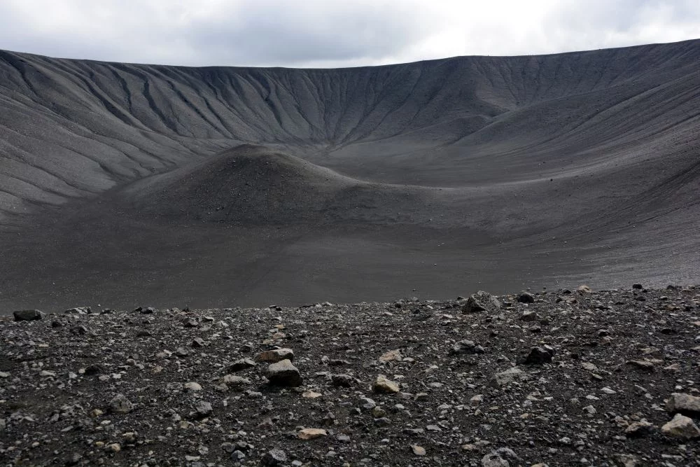 Wygasły wulkan Hverfjall, Islandia. Jedna z filmowych lokalizacji serialu "Gra o Tron".
